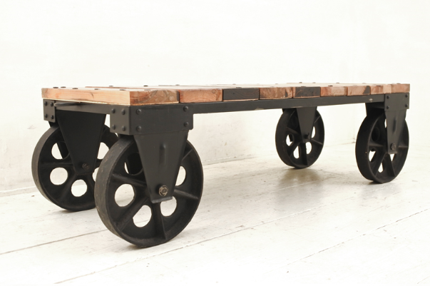 【大幅値下げ／東京都品川区で直接引渡し可能な方のみ】オランダ製オークテーブル 大幅値下げ／東京都品川区で直接引渡し可能な方のみ】オランダ製